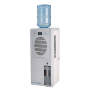 Water Cooling Mode Water Distiller  FDZ-7A, Power: 220V/4.2Kw, Manual Conversion, Regular Water, 36KG, 7L